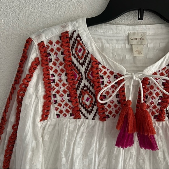 Chico's White Tassel Embroidery Top Blouse Size M Boho Artsy Eclectic V Neck - Picture 4 of 9